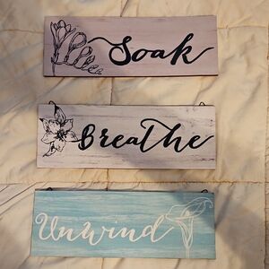 Decorative Wooden Signs Set - Soak, Breathe, Unwind